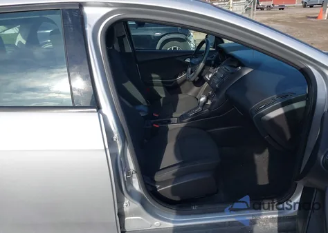 2015 Ford Focus Se z USA, uszkodzony, nr VIN 1FADP3F28FL280397